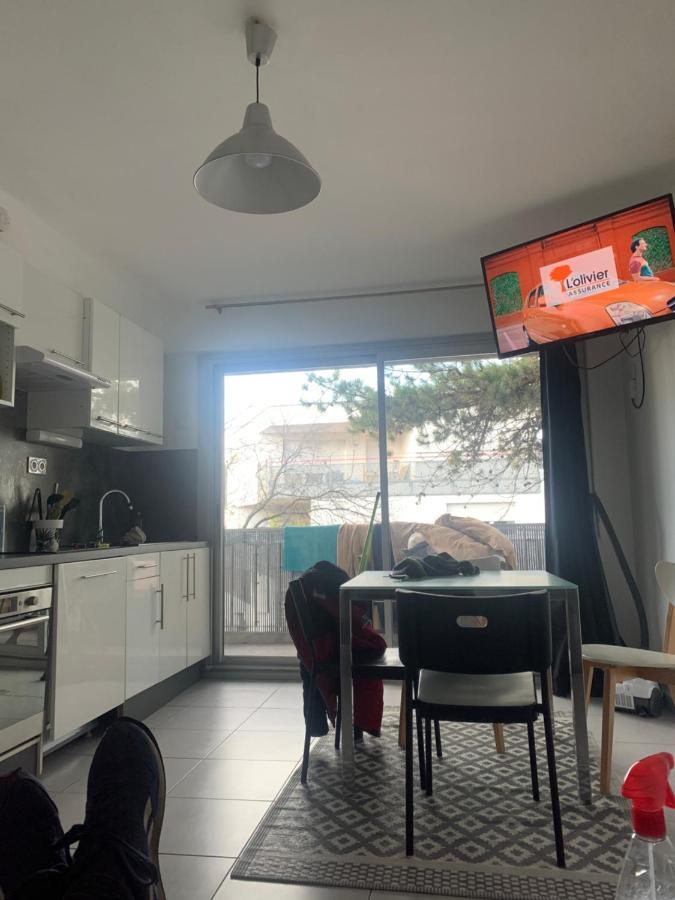 En Climatise Avec Parking Apartment *